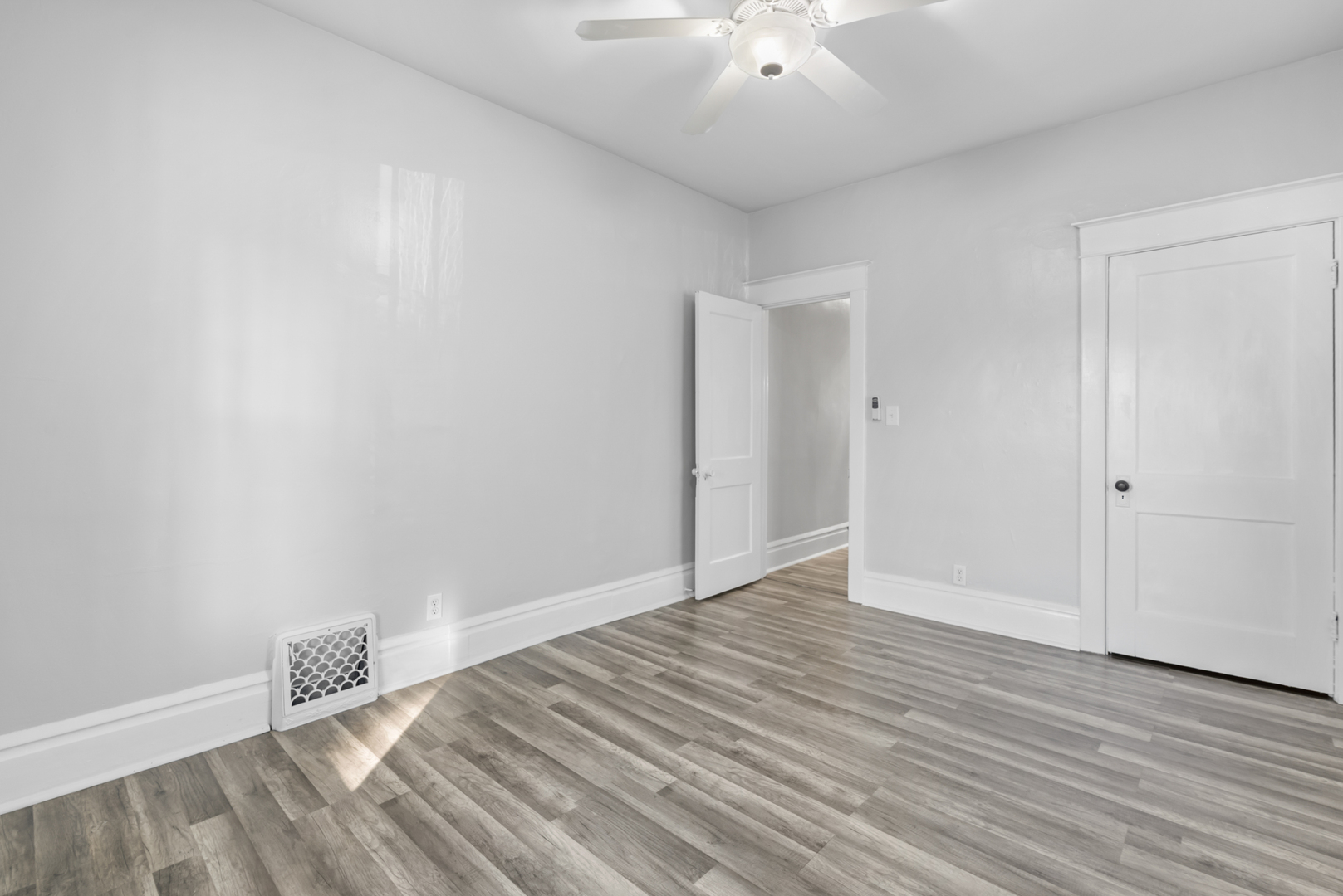 446 Seminary Avenue, Aurora, IL 60505