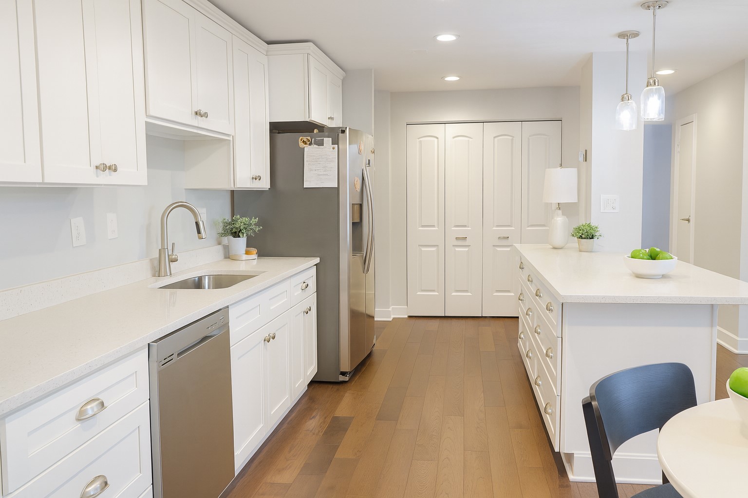 1727 W Crystal Lane #707B, Mount Prospect, IL 60056