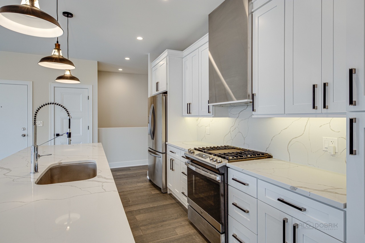 1204 N Spaulding Avenue #1N, Chicago, IL 60651