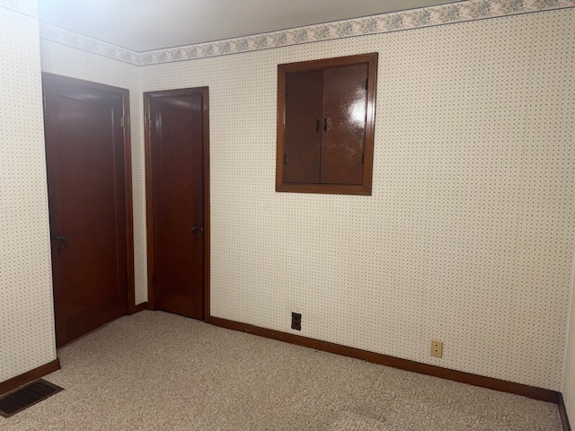 307 N Linden Street, Clinton, IL 61727