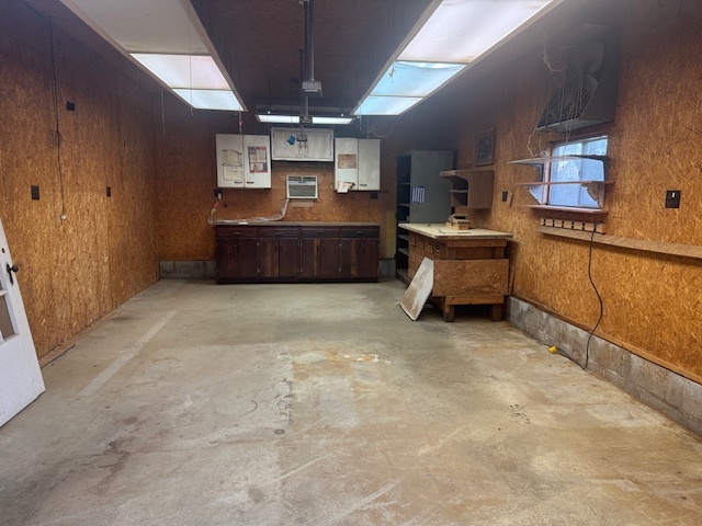 307 N Linden Street, Clinton, IL 61727