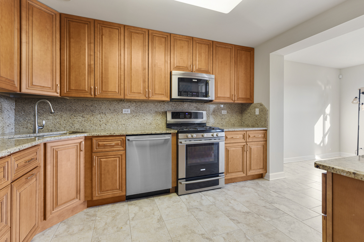 Elk Grove Village, IL 60007