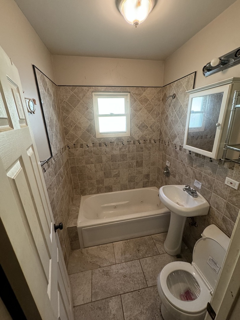 10806 S Eggleston Avenue, Chicago, IL 60628