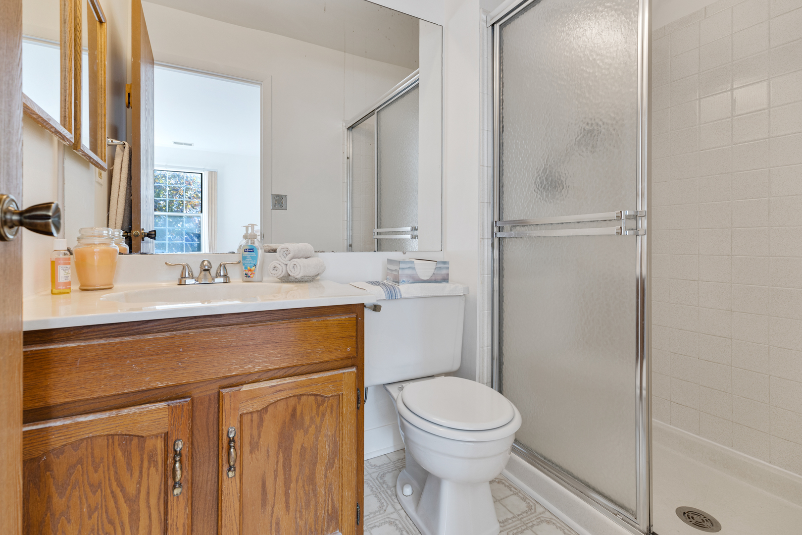 350 Newgate Court #V2, Schaumburg, IL 60193