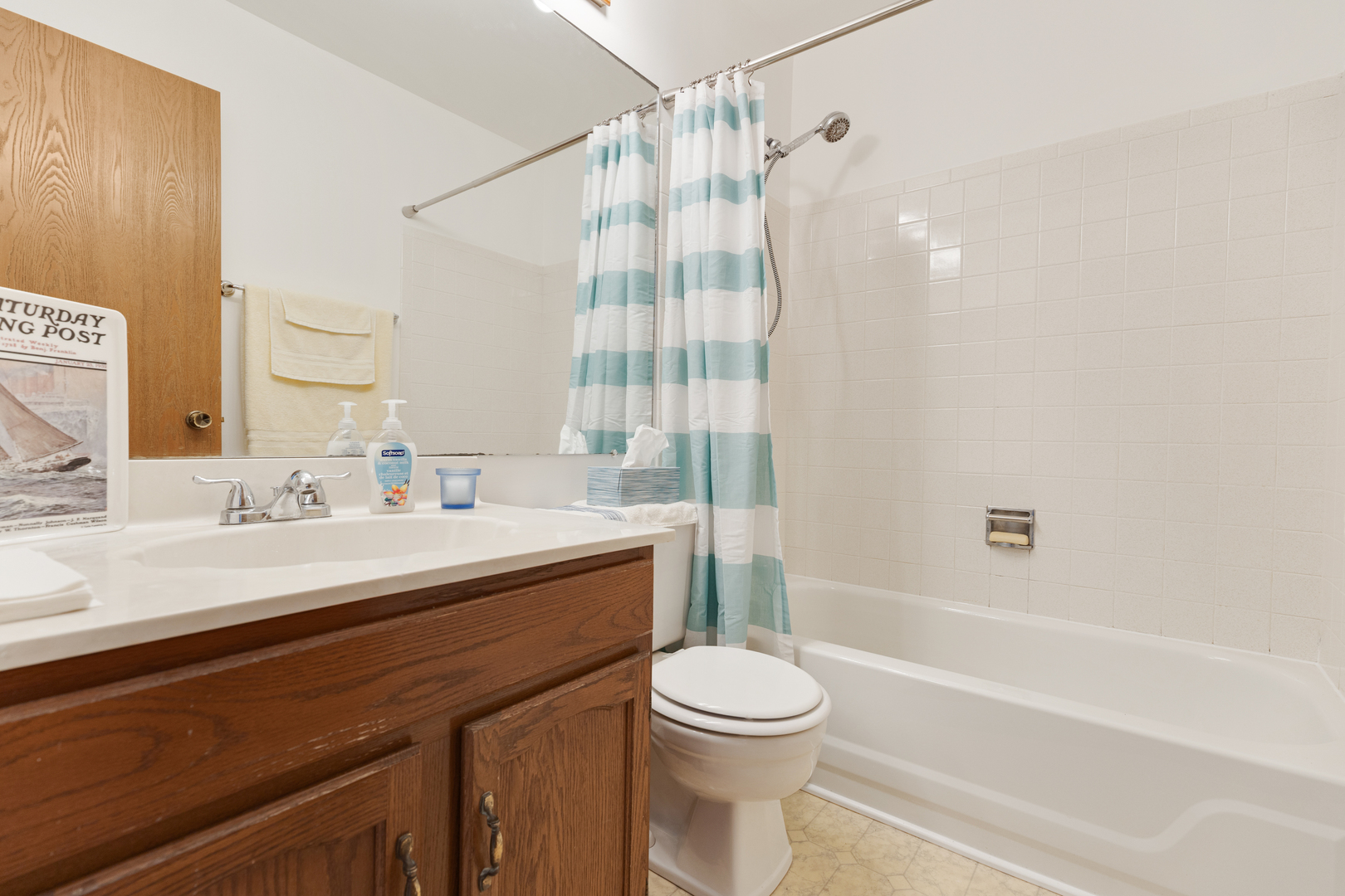 350 Newgate Court #V2, Schaumburg, IL 60193