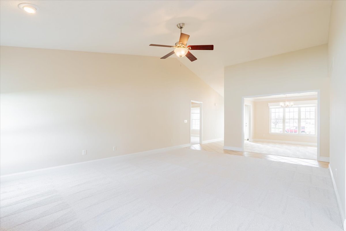 1612 Myra Lane, Bloomington, IL 61704