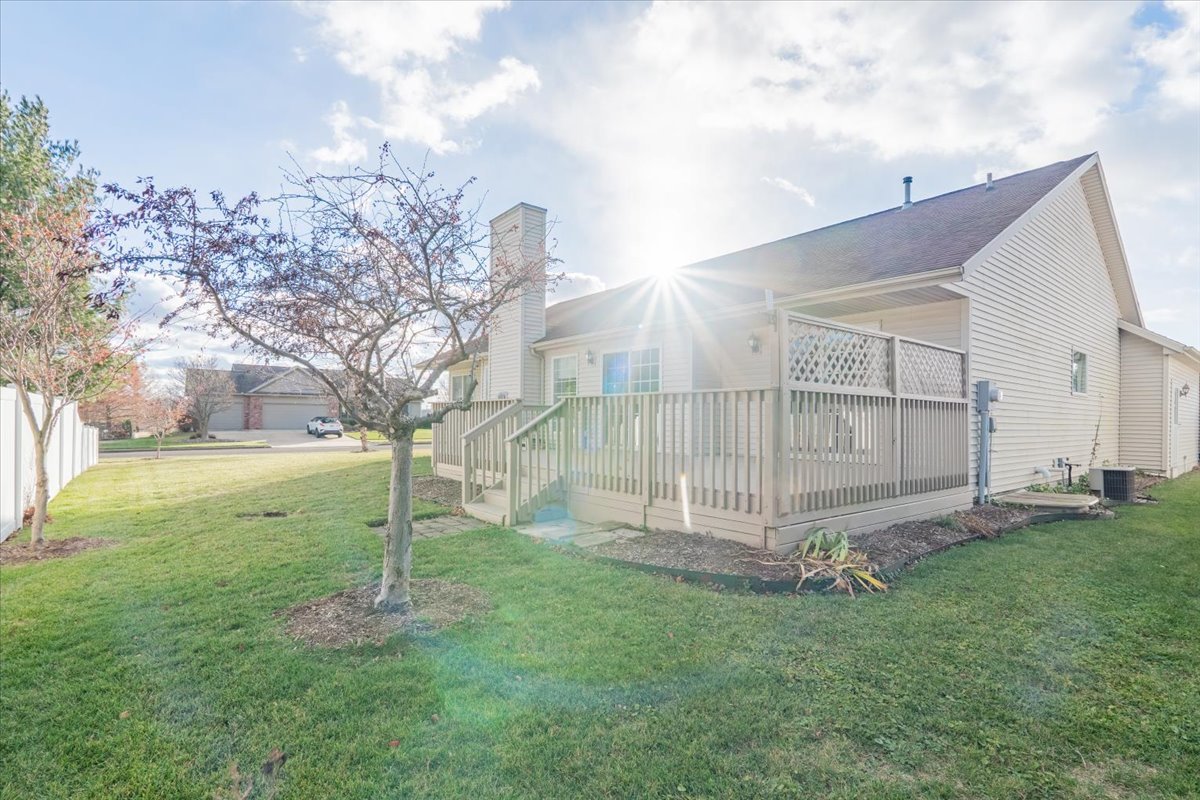 1612 Myra Lane, Bloomington, IL 61704