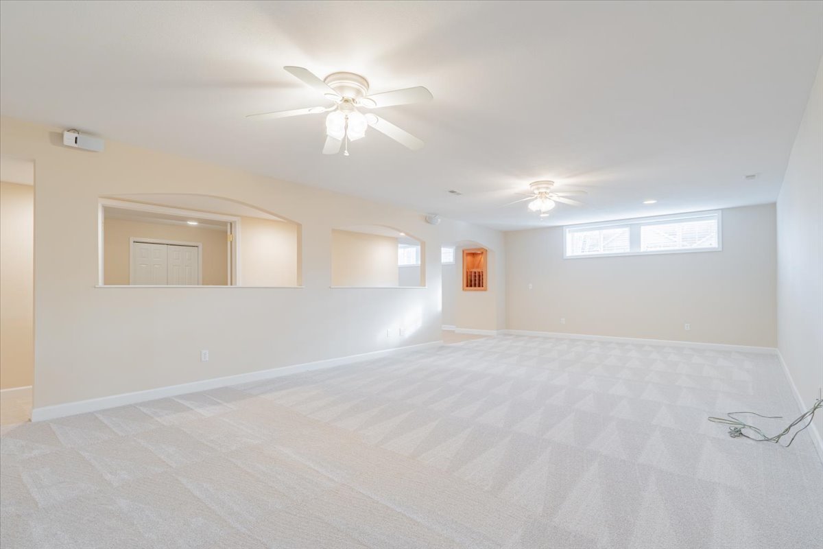 1612 Myra Lane, Bloomington, IL 61704