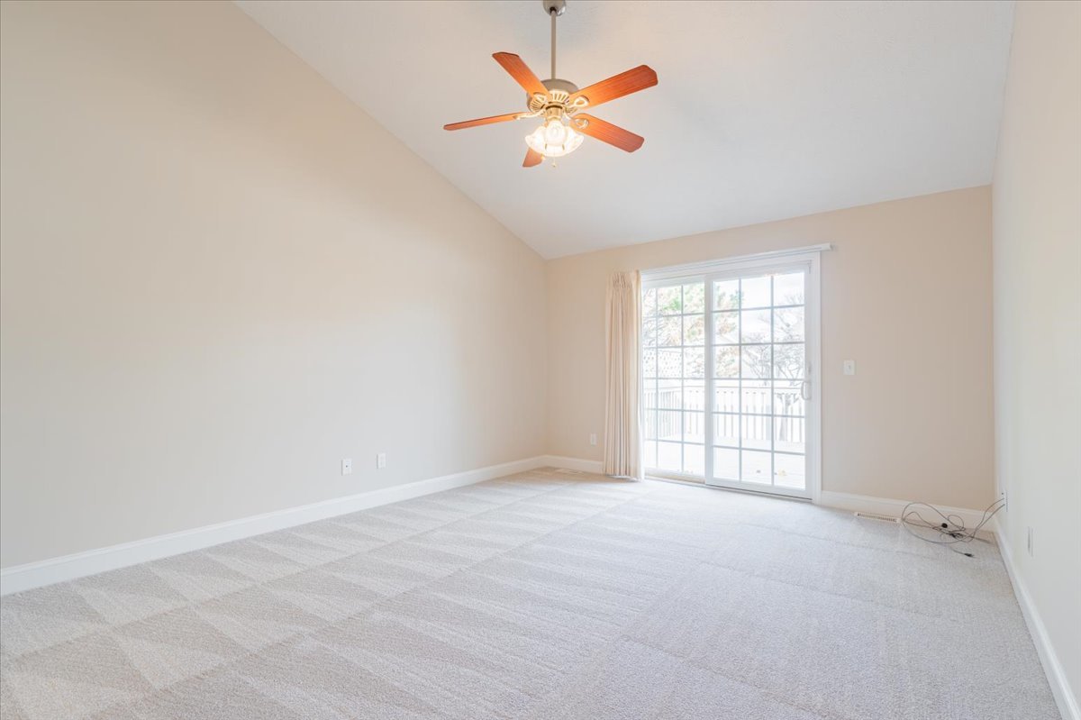 1612 Myra Lane, Bloomington, IL 61704