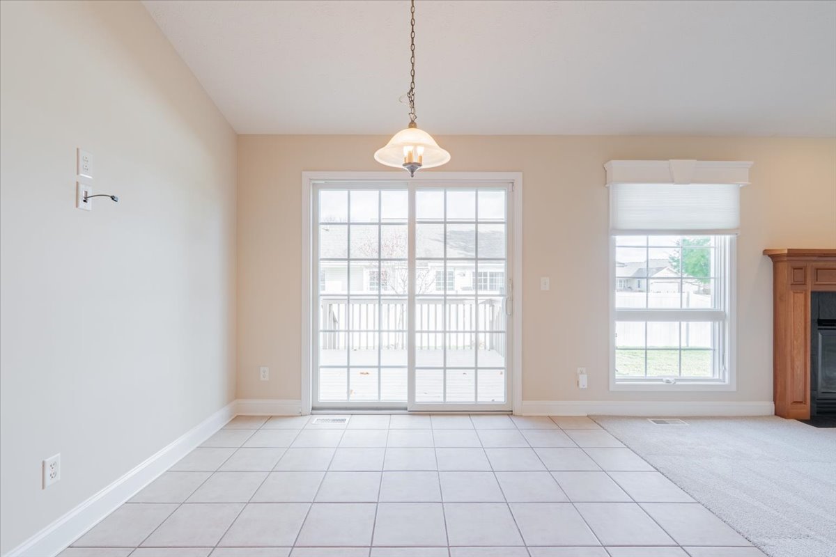 1612 Myra Lane, Bloomington, IL 61704