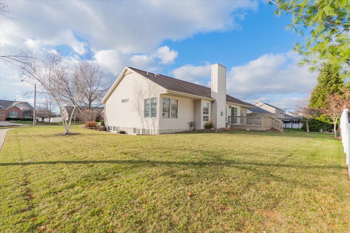 1612 Myra Lane, Bloomington, IL 61704