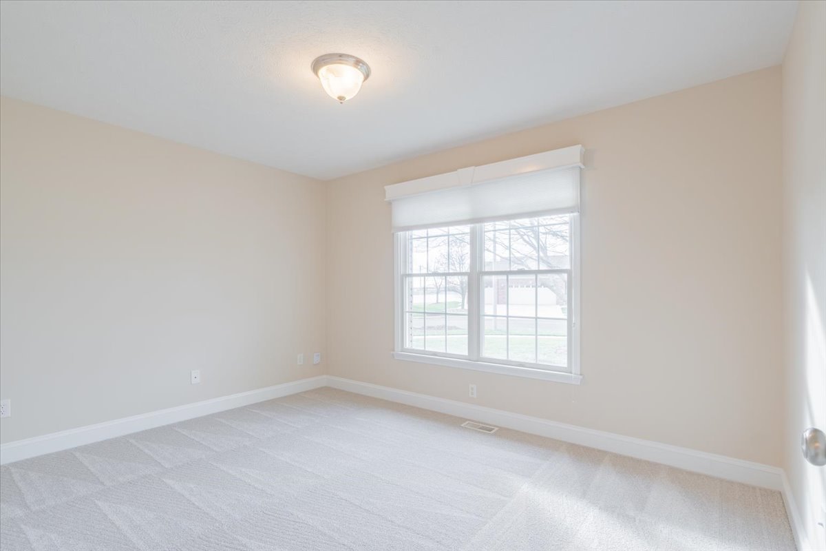 1612 Myra Lane, Bloomington, IL 61704