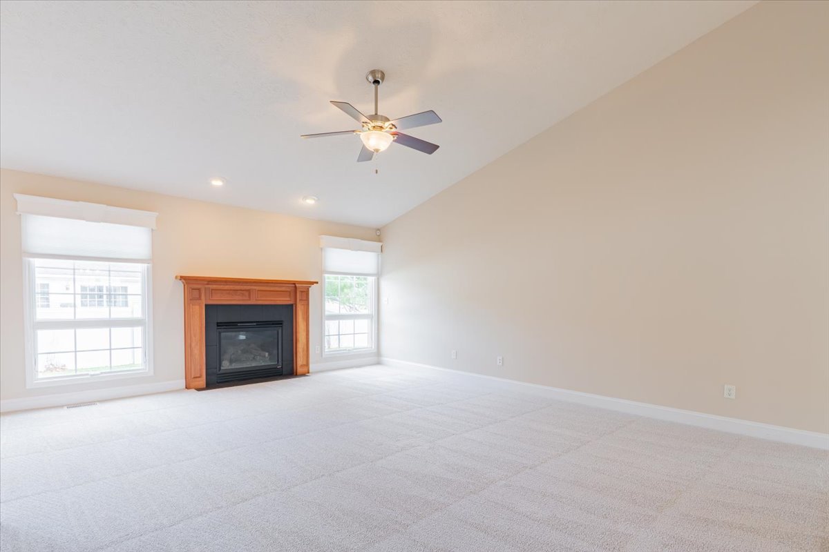 1612 Myra Lane, Bloomington, IL 61704