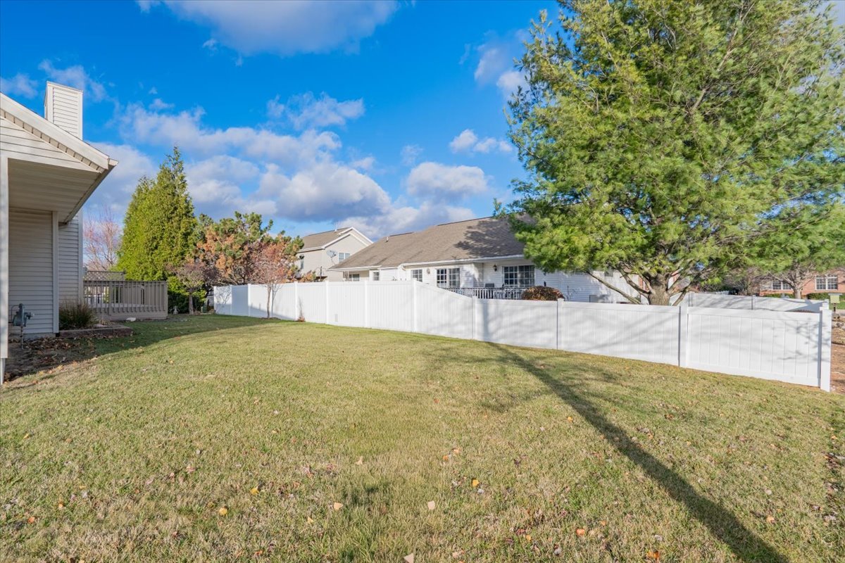 1612 Myra Lane, Bloomington, IL 61704