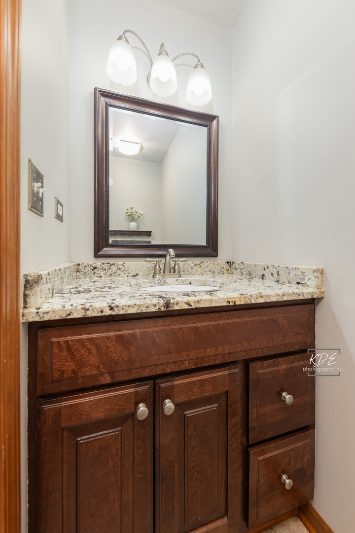 515 Cimarron Drive, Aurora, IL 60504