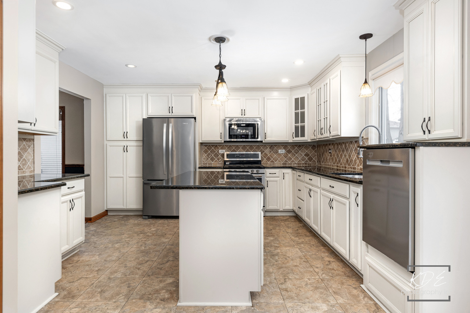 515 Cimarron Drive, Aurora, IL 60504