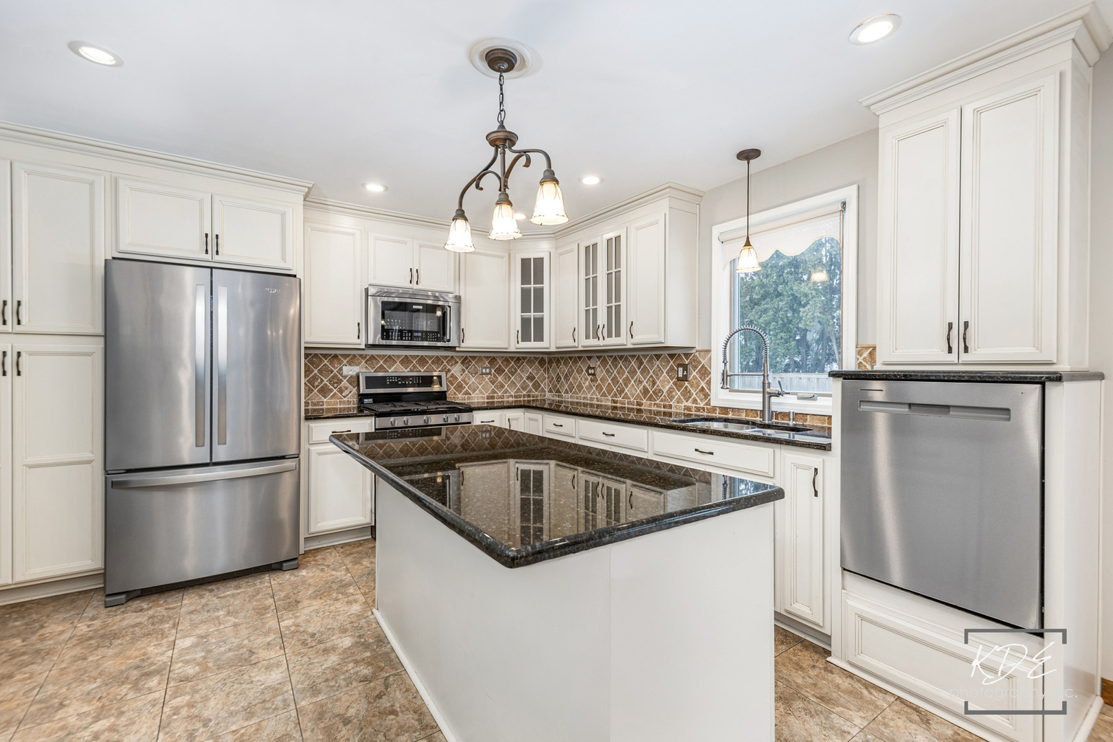 515 Cimarron Drive, Aurora, IL 60504