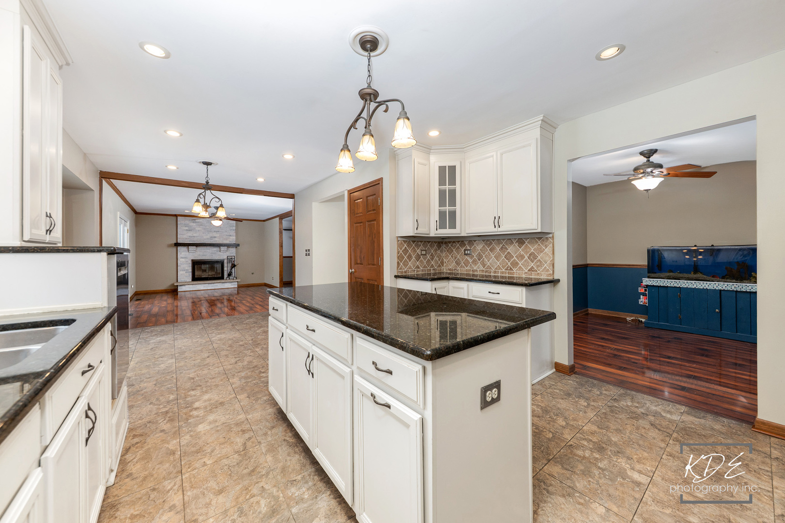 515 Cimarron Drive, Aurora, IL 60504