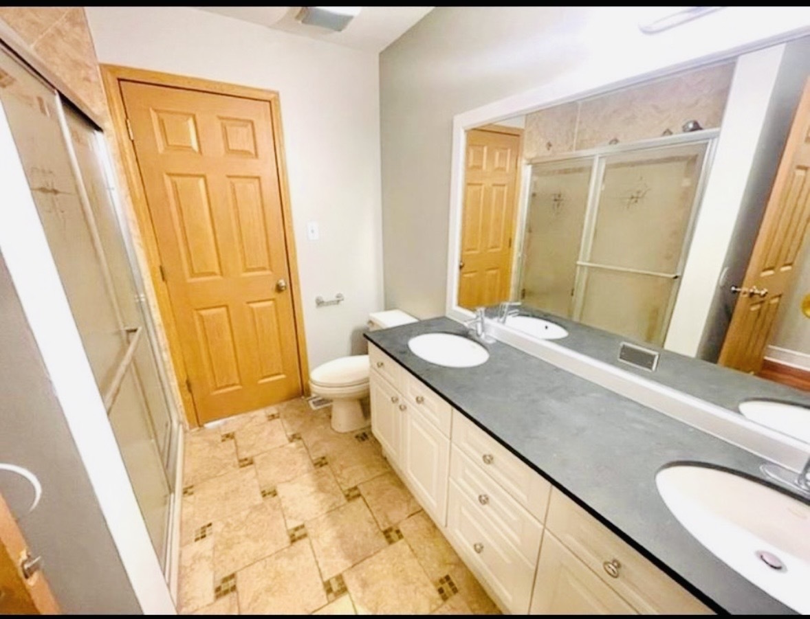 600 Academy Court #600, Schaumburg, IL 60194