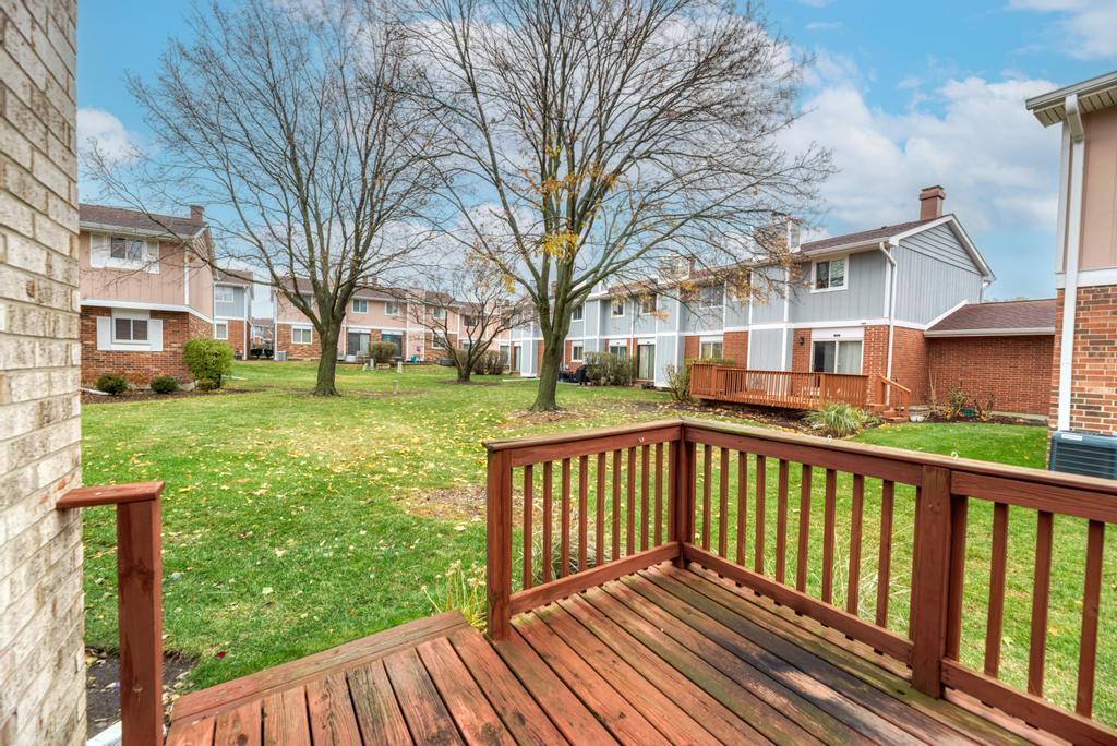 1631 Southampton Court, Wheaton, IL 60189