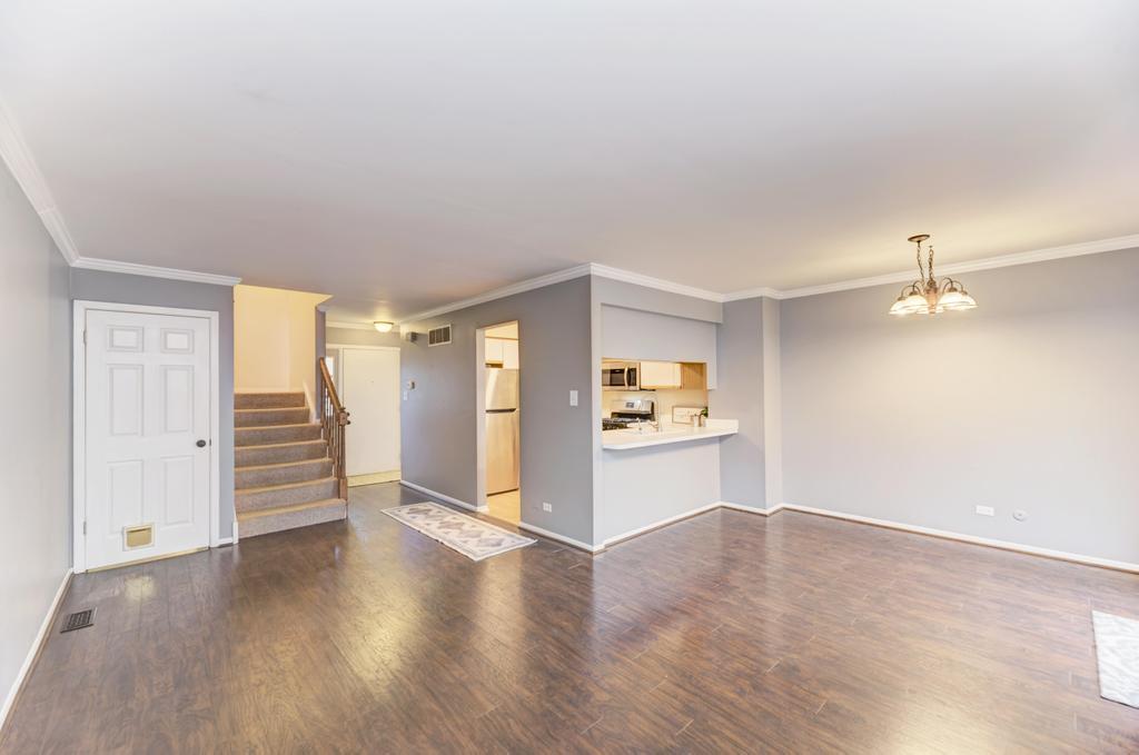 1631 Southampton Court, Wheaton, IL 60189