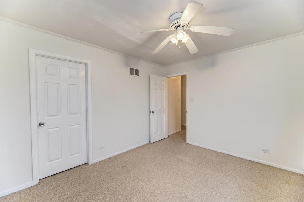 1631 Southampton Court, Wheaton, IL 60189