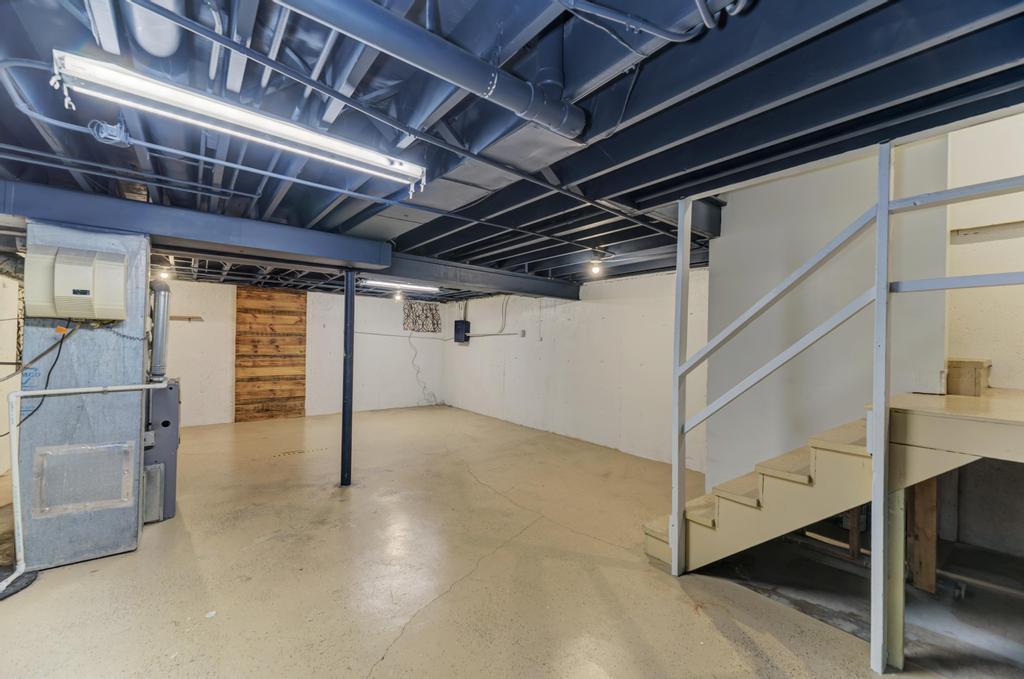 1631 Southampton Court, Wheaton, IL 60189