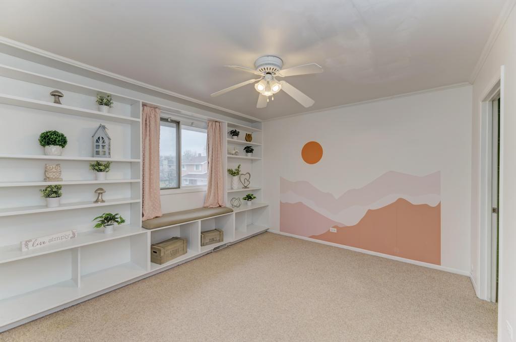 1631 Southampton Court, Wheaton, IL 60189