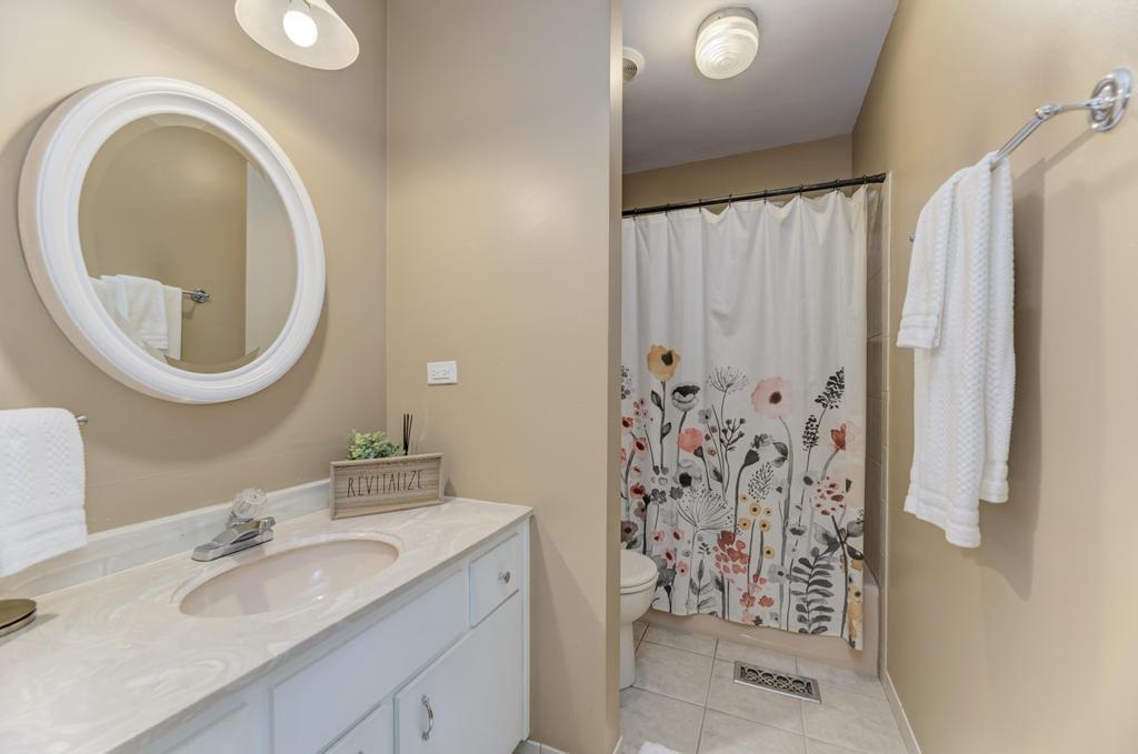 1631 Southampton Court, Wheaton, IL 60189