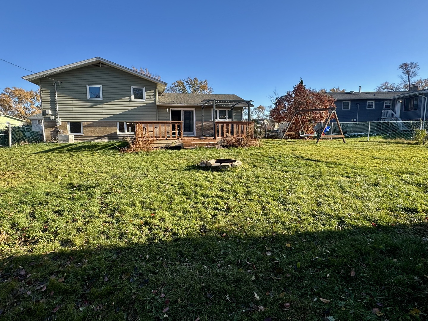 5700 La Palm Drive, Oak Forest, IL 60452