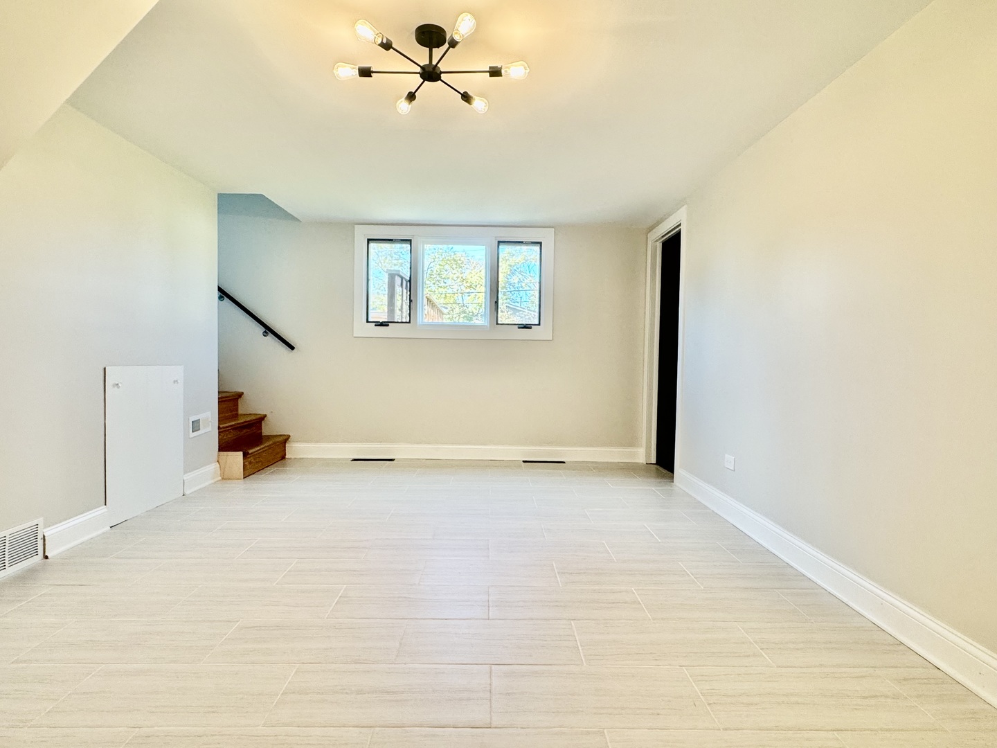 5700 La Palm Drive, Oak Forest, IL 60452