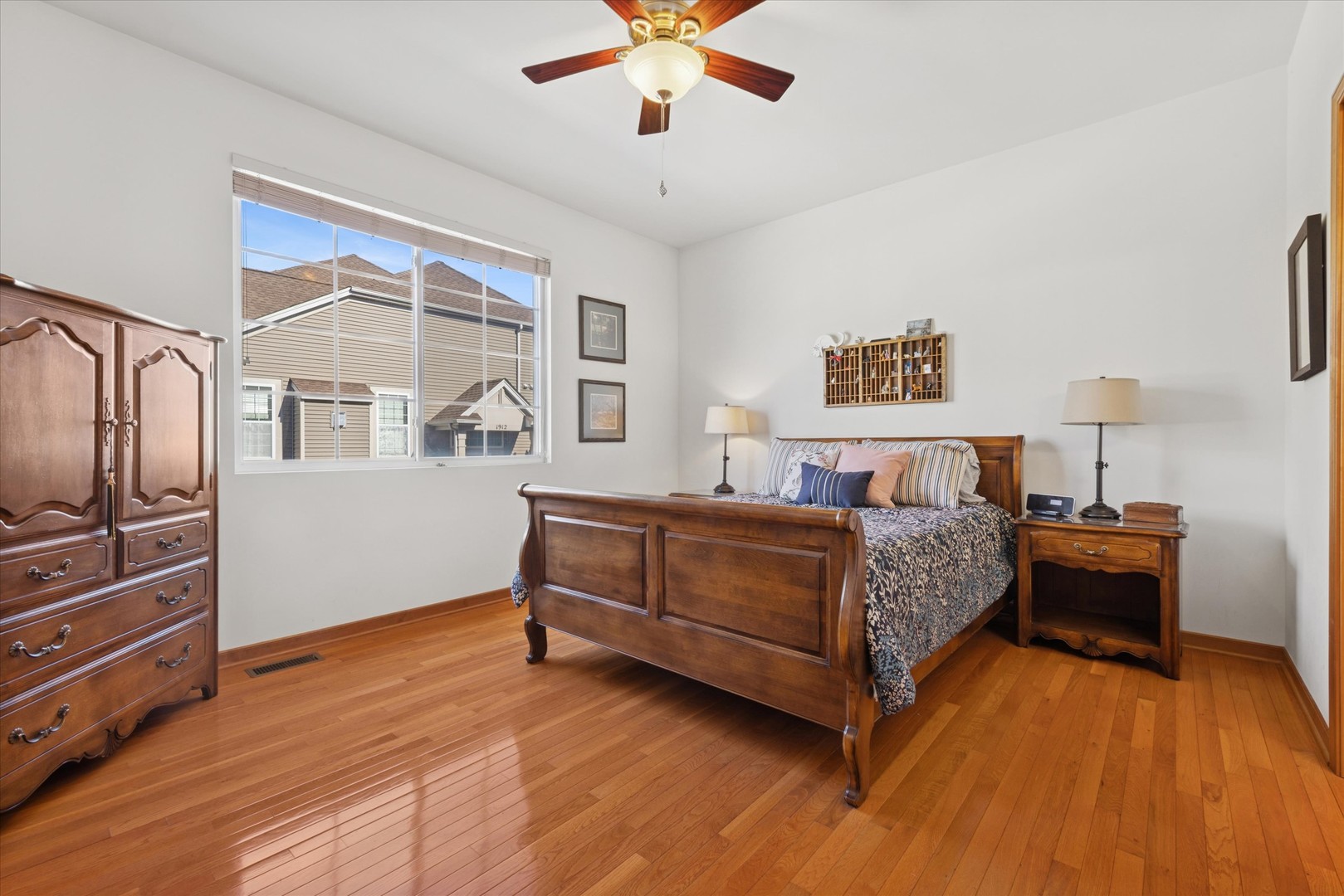 1931 Oxley Circle #-, Naperville, IL 60563