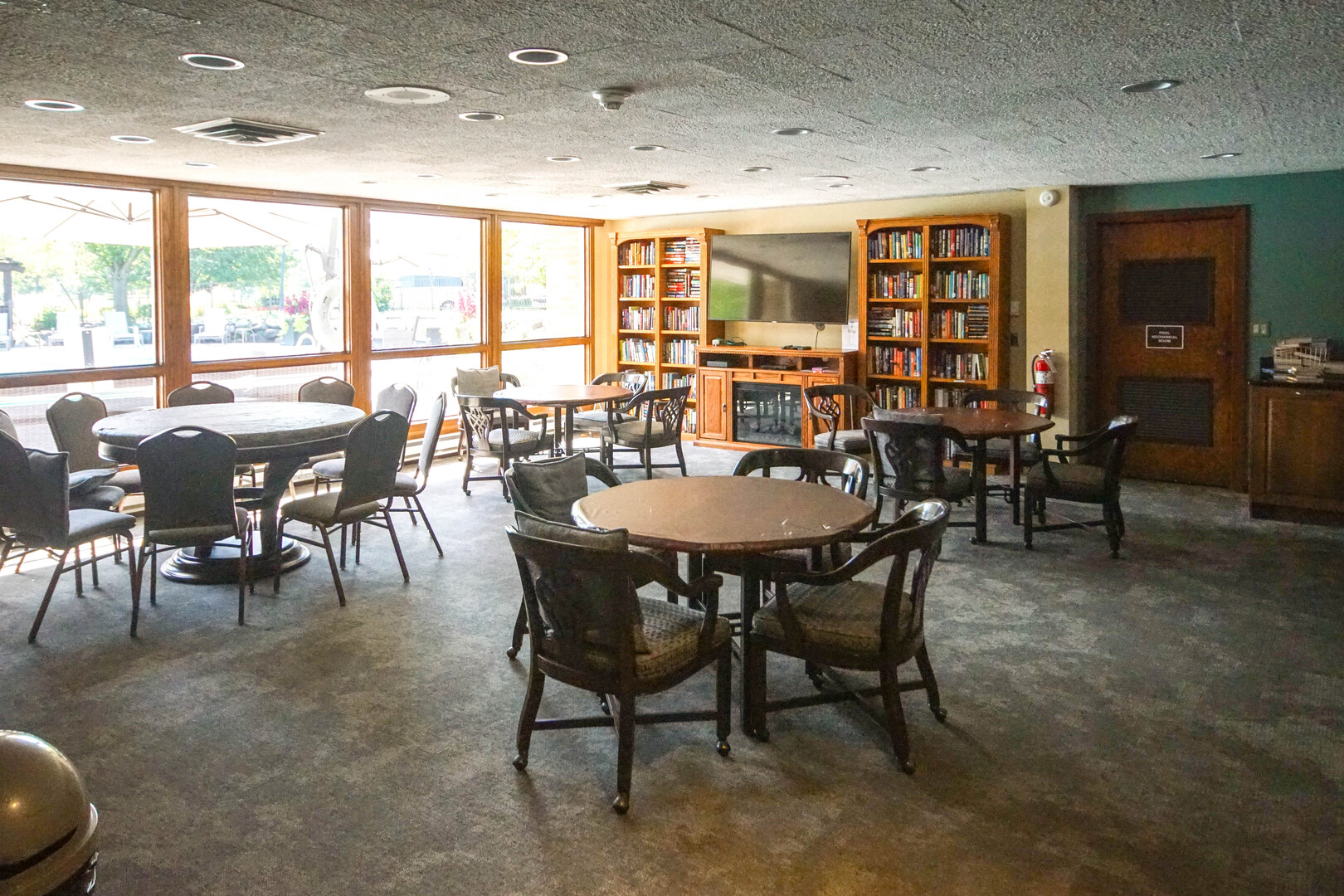 1 Oak Brook Club Drive #B-301, Oak Brook, IL 60523