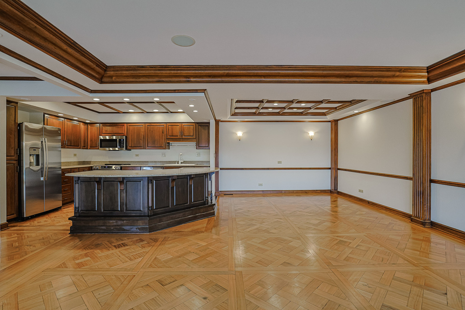 1 Oak Brook Club Drive #B-301, Oak Brook, IL 60523