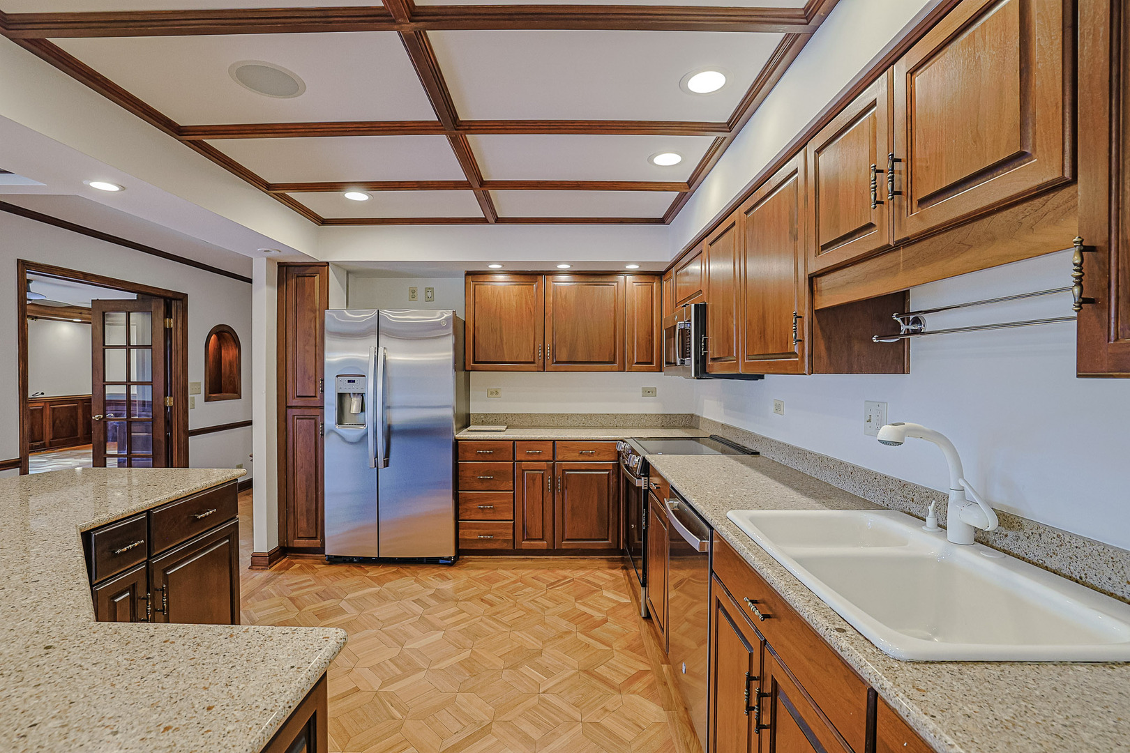 1 Oak Brook Club Drive #B-301, Oak Brook, IL 60523