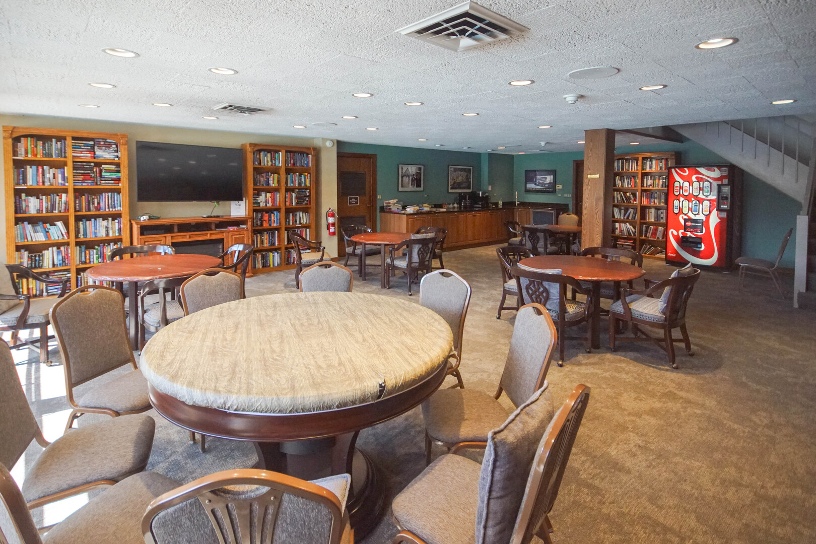 1 Oak Brook Club Drive #B-301, Oak Brook, IL 60523