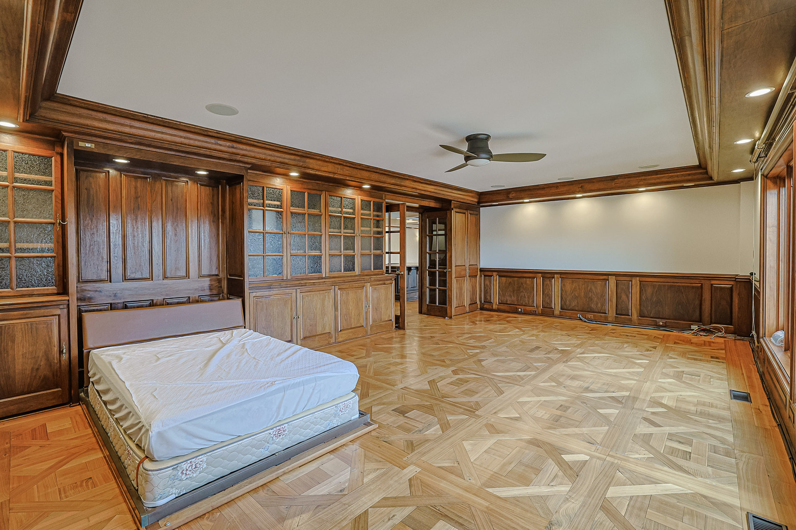 1 Oak Brook Club Drive #B-301, Oak Brook, IL 60523