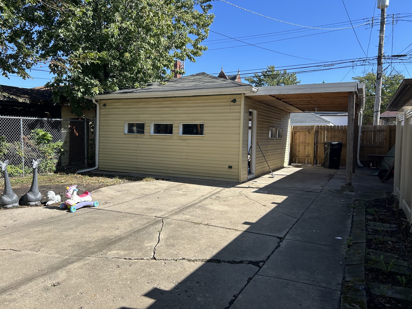 1415 N Massasoit Avenue, Chicago, IL 60651