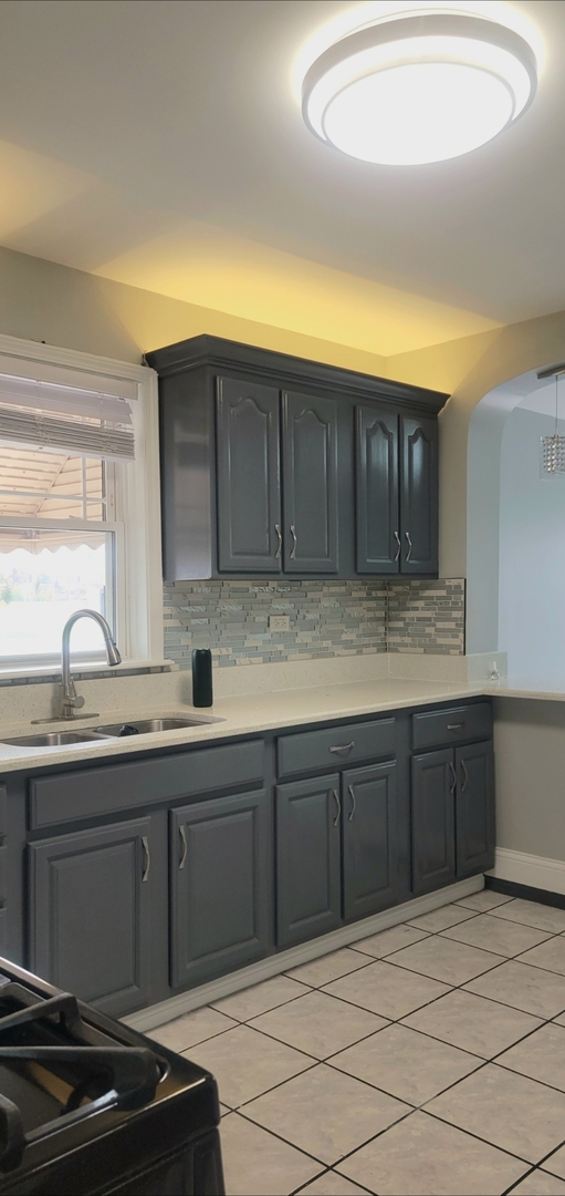 4758 S CAMPBELL Avenue, Chicago, IL 60632