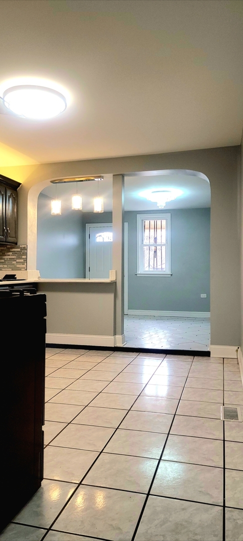 4758 S CAMPBELL Avenue, Chicago, IL 60632