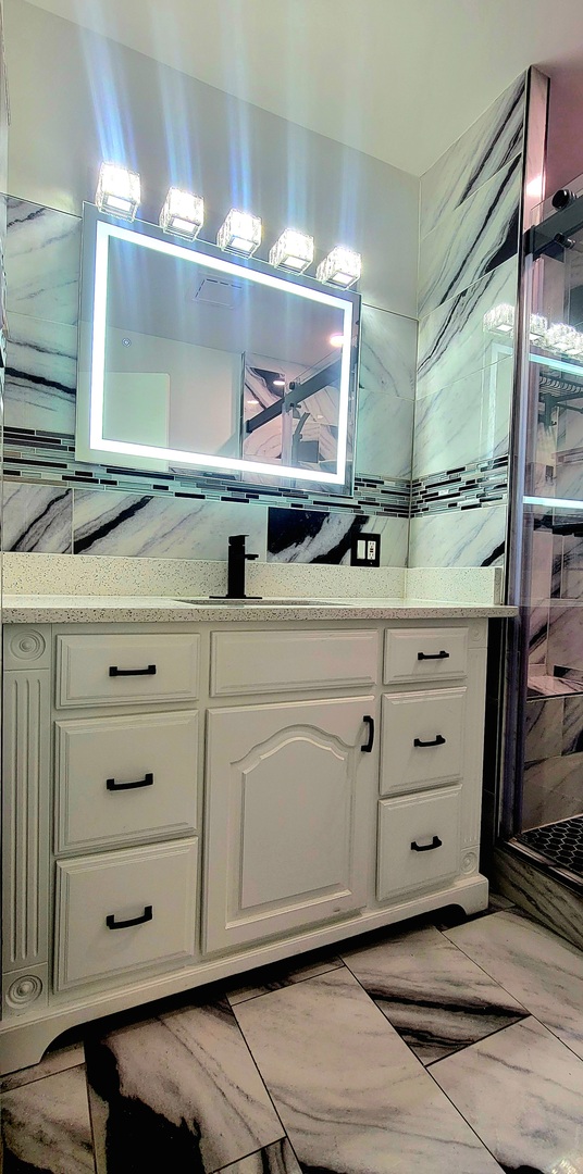 4758 S CAMPBELL Avenue, Chicago, IL 60632