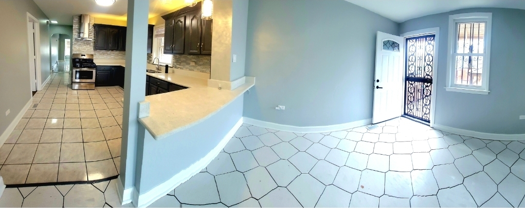 4758 S CAMPBELL Avenue, Chicago, IL 60632