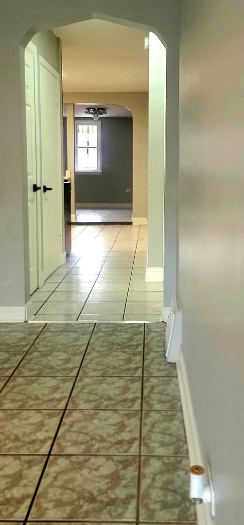 4758 S CAMPBELL Avenue, Chicago, IL 60632