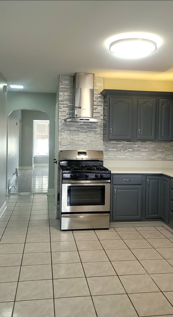 4758 S CAMPBELL Avenue, Chicago, IL 60632