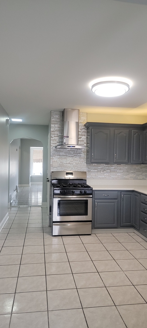 4758 S CAMPBELL Avenue, Chicago, IL 60632