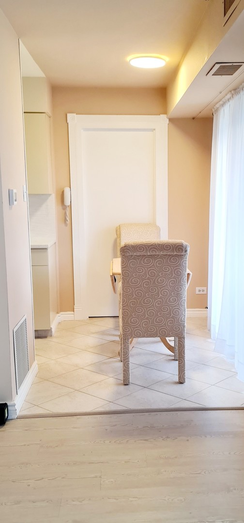 3700 Capri Court #206, Glenview, IL 60025