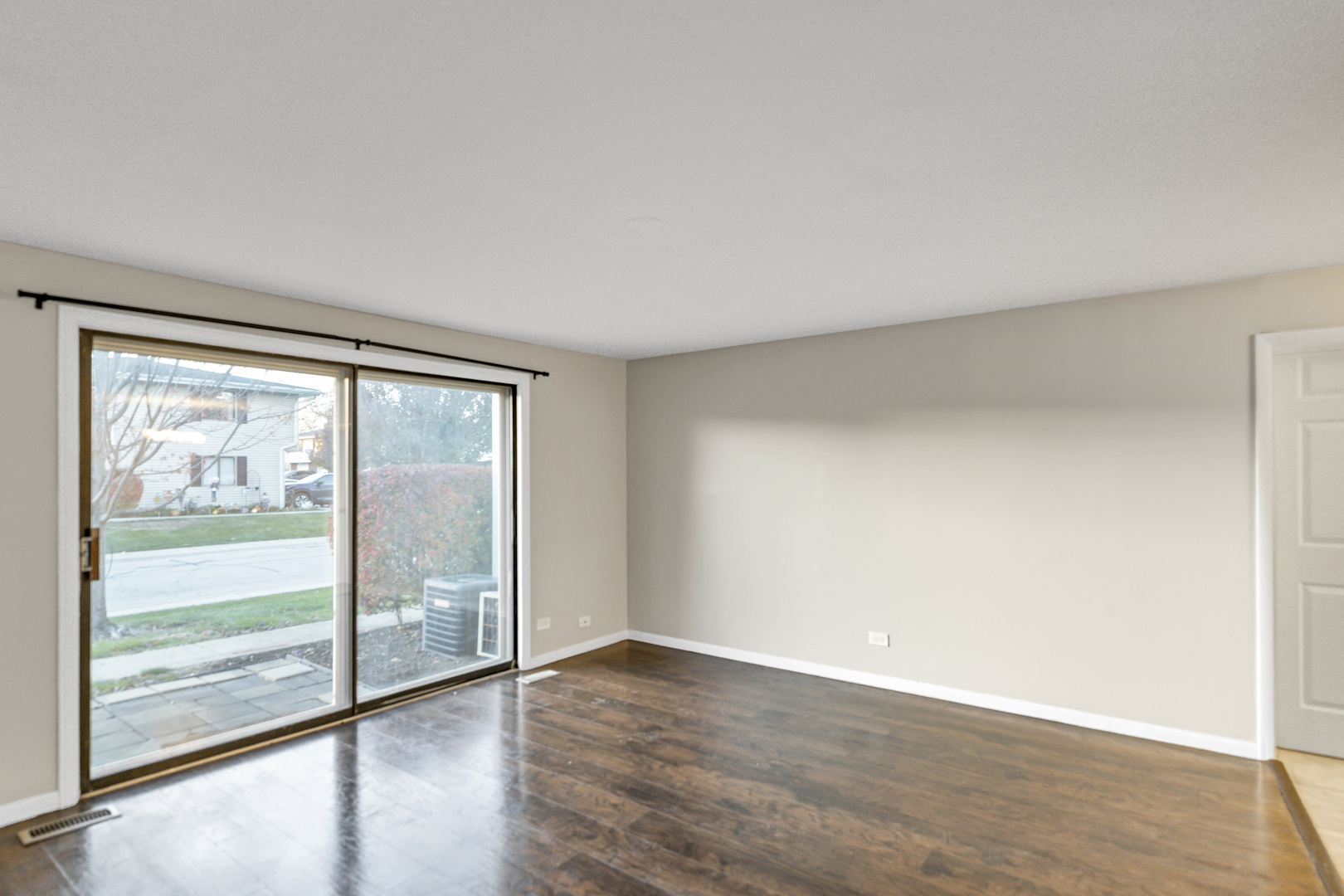 1321 Yarmouth Court #1321, Schaumburg, IL 60193