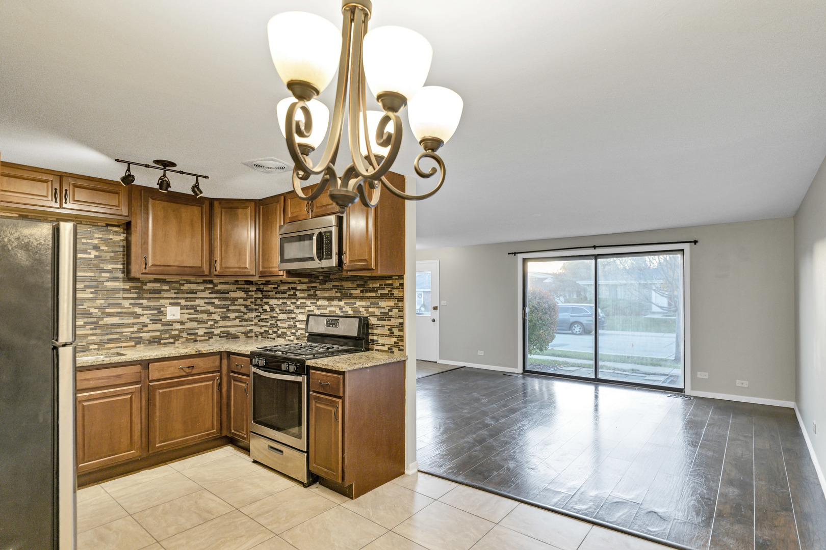 1321 Yarmouth Court #1321, Schaumburg, IL 60193