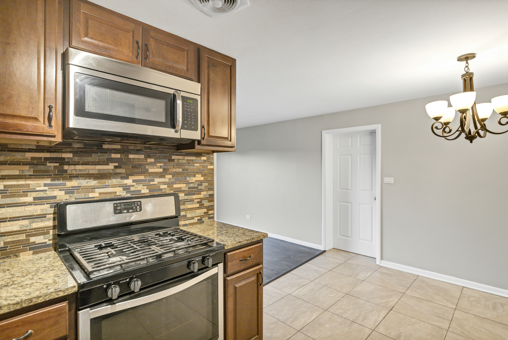 1321 Yarmouth Court #1321, Schaumburg, IL 60193