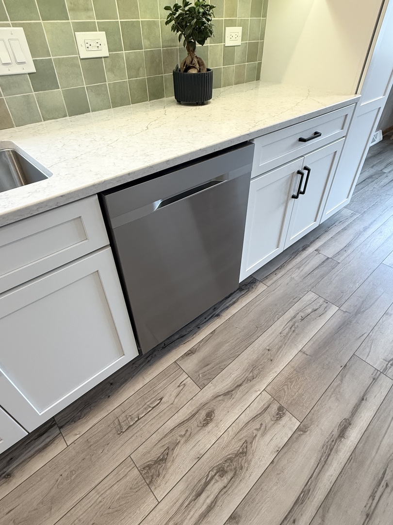 2656 W 98th Place, Evergreen Park, IL 60805